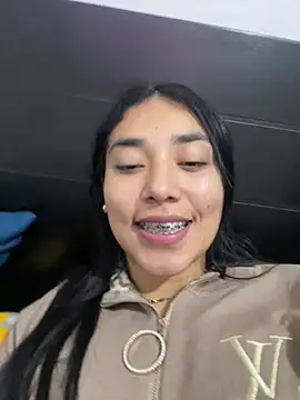 Chat XXX en directo de Kayle_Aurora