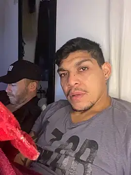 Show de webcam de Tatuadomoreno23cm