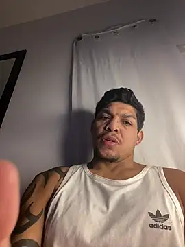 Show de webcam de Tatuadomoreno23cm