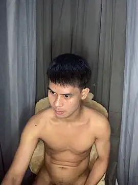 Show modela Asianboy_2000 na web-kameri