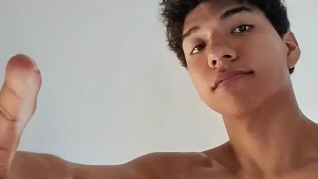 Maximiliano_Youngn Webbikameraesitys