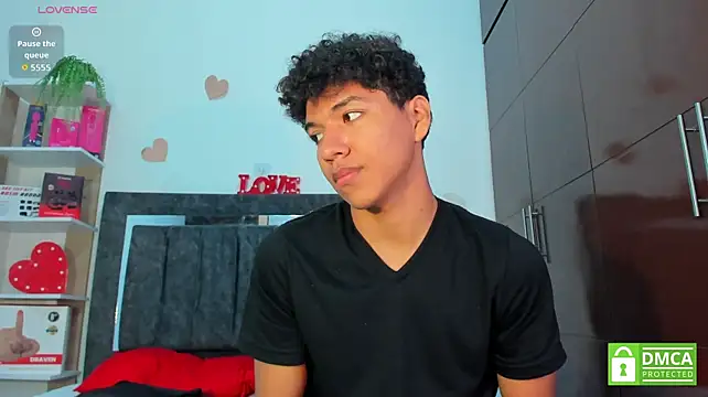عرض كام Maximiliano_Young