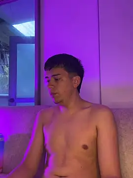 Show modela Dylan_KatteLive na web-kameri