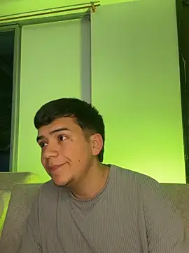 Show modela Dylan_KatteLive na web-kameri