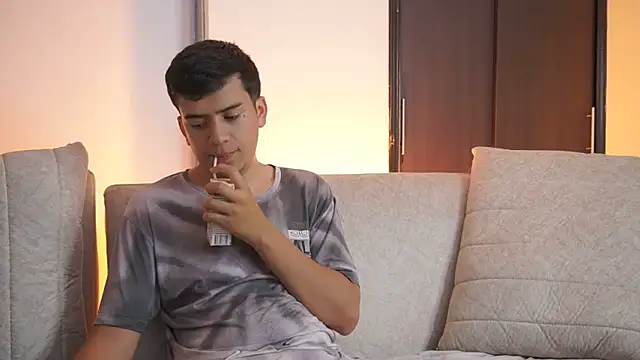 Dylan_KatteLive Show in webcam