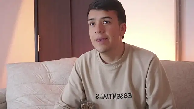 Pokazy przed kamerką – Dylan_KatteLive