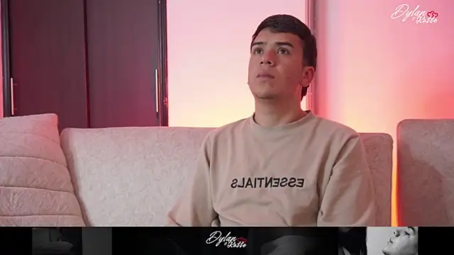 Dylan_KatteLive's Webcam Show
