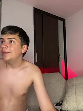 Dylan_KatteLive Adlı Modelin Web Kamerası Şovu