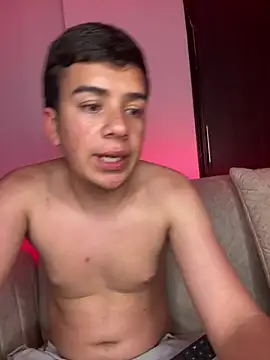 Dylan_KatteLive Webcamshow