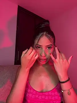 Dylan_KatteLive's Webcam Show
