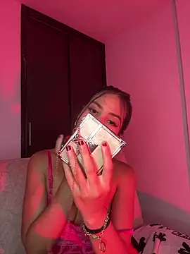 Show modela Dylan_KatteLive na web-kameri