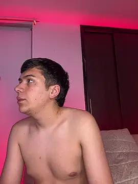 Show modela Dylan_KatteLive na web-kameri