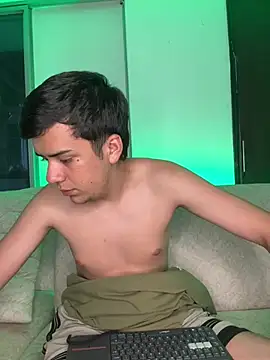 Pokazy przed kamerką – Dylan_KatteLive