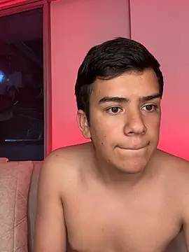 Chatroom XXX en direct de Dylan_KatteLive