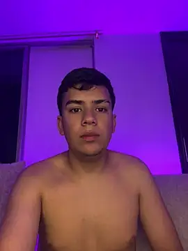 Show modela Dylan_KatteLive na web-kameri