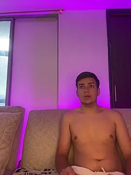 Show modela Dylan_KatteLive na web-kameri