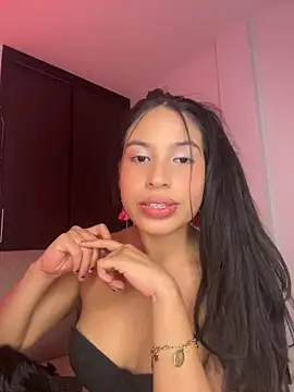 Dylan_KatteLive Adlı Modelin Web Kamerası Şovu