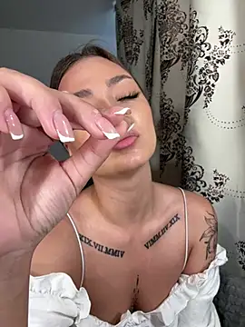 Arina_Babbyn Webbikameraesitys