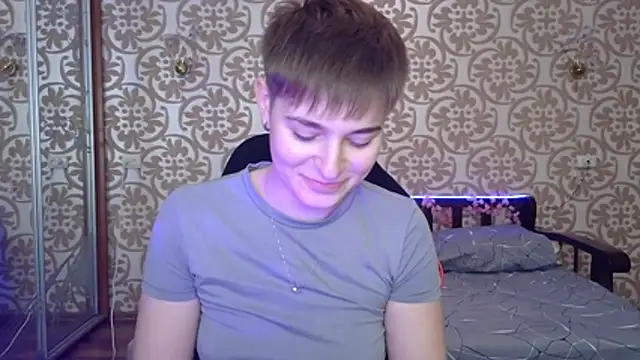 XXX chat uživo modela EmyHills