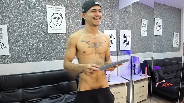 Show modela Jared_Cole na web-kameri