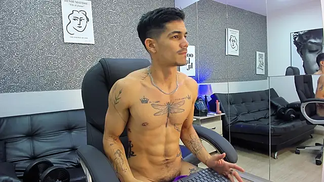 Jared_Cole Show in webcam