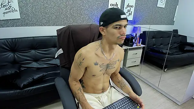 Show modela Jared_Cole na web-kameri