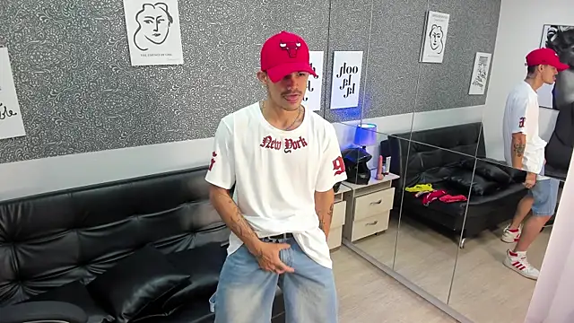 Show modela Jared_Cole na web-kameri