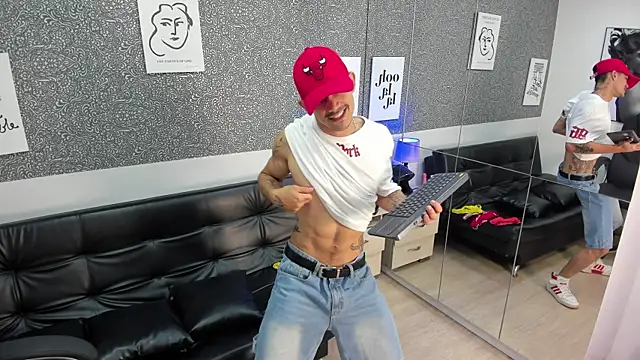 Jared_Cole Show in webcam