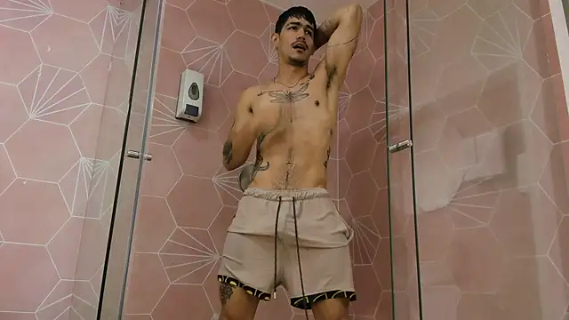 Jared_Cole Show in webcam
