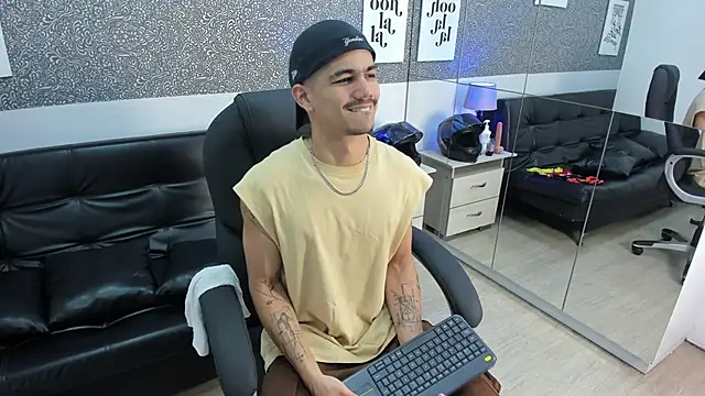 הופעת וובקאם של Jared_Cole