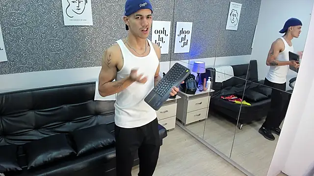 הופעת וובקאם של Jared_Cole