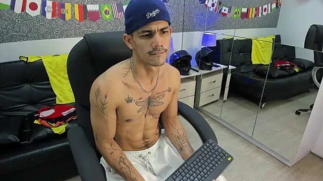 Show modela Jared_Cole na web-kameri