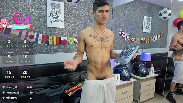 Jared_Cole Show in webcam