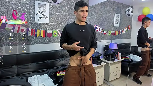 Jared_Cole Show in webcam