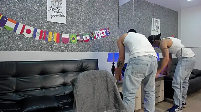 Jared_Cole Show in webcam
