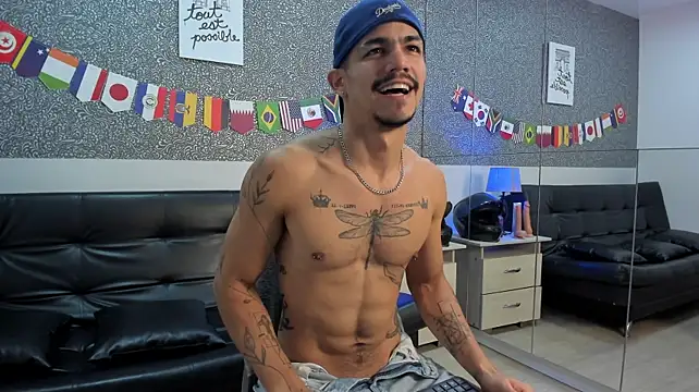 Jared_Cole Show in webcam
