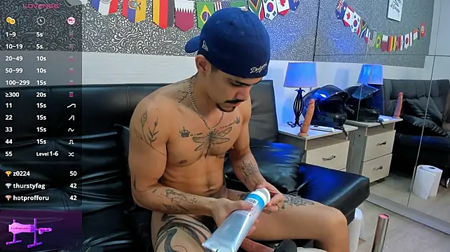 Jared_Cole Show in webcam
