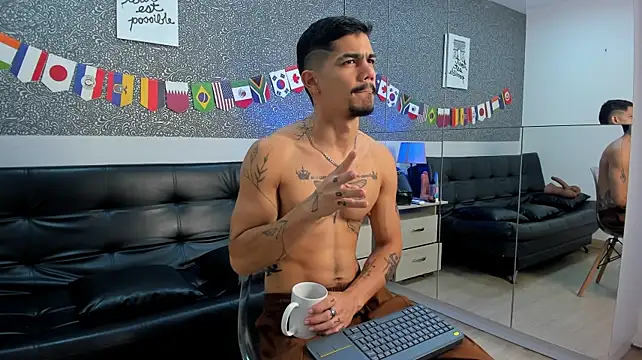 Show modela Jared_Cole na web-kameri
