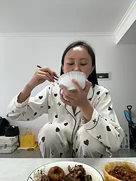 חדר צ'אט בשידור חי של Xiao_Mao_meow