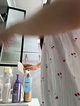 Show modela Xiao_Mao_meow na web-kameri
