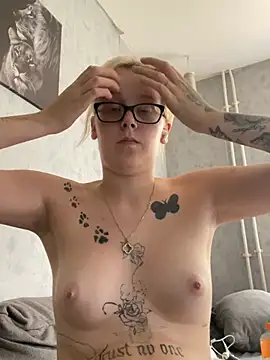 OnlyTattooDevil Webcam-Show