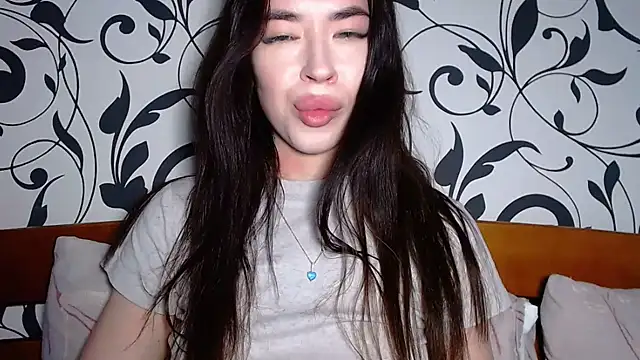 Show modela lu_dominationn na web-kameri
