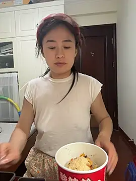saozi666 网络视讯表演