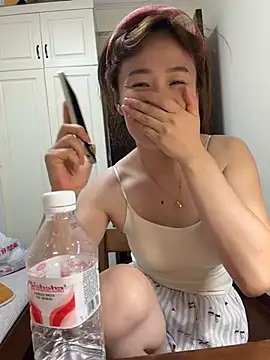 saozi666 网络视讯表演
