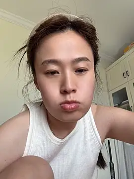 saozi666 网络视讯表演