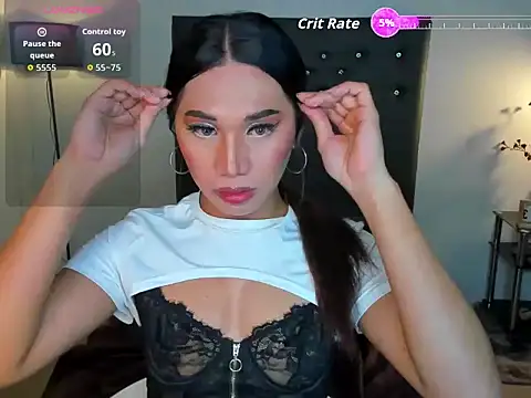 UrSeductiveCriselda 网络视讯表演