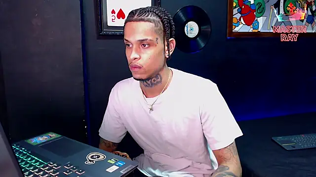 Show modela SirRay99 na web-kameri