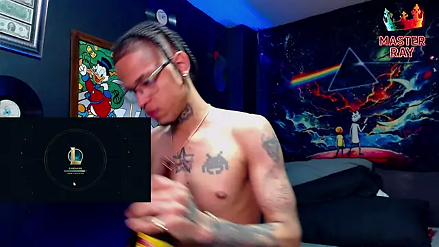 Show modela SirRay99 na web-kameri