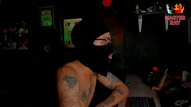 Show modela SirRay99 na web-kameri