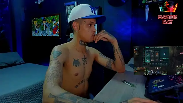 SirRay99 Show in webcam